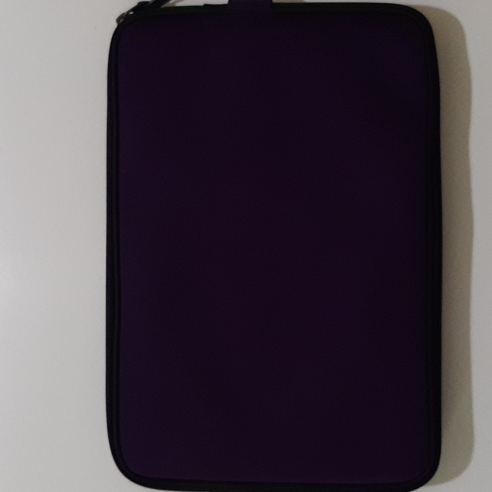 Tablet case, padded. Excellent condition. - Picture 3 of 3